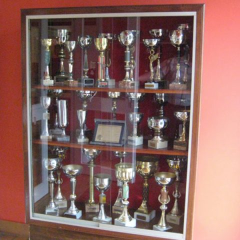La vitrine des trophées du club